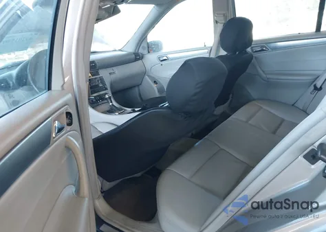 2006 Mercedes-Benz C 230 Sport from USA, damaged, VIN WDBRF52H76E022013